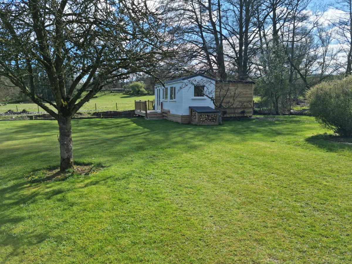 Hotel Riverside Cabin At Pen-Y-Bont Mill Oswestry Zewnętrze zdjęcie