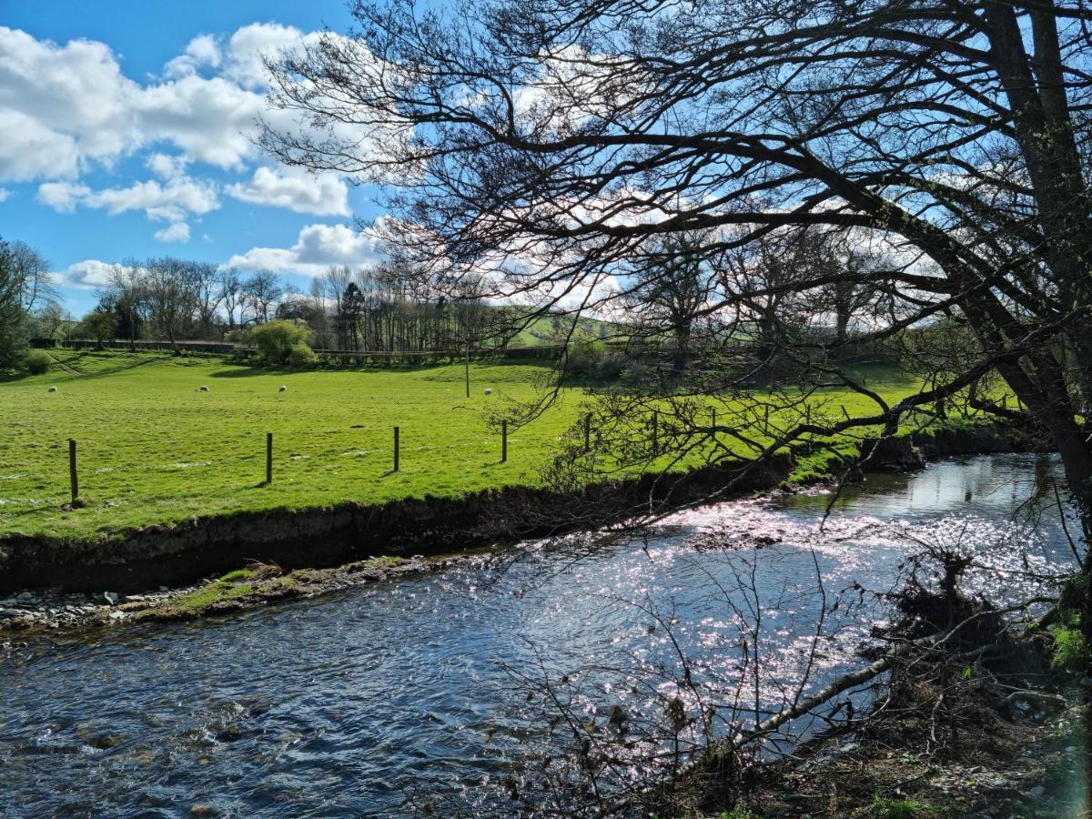 Hotel Riverside Cabin At Pen-Y-Bont Mill Oswestry Zewnętrze zdjęcie